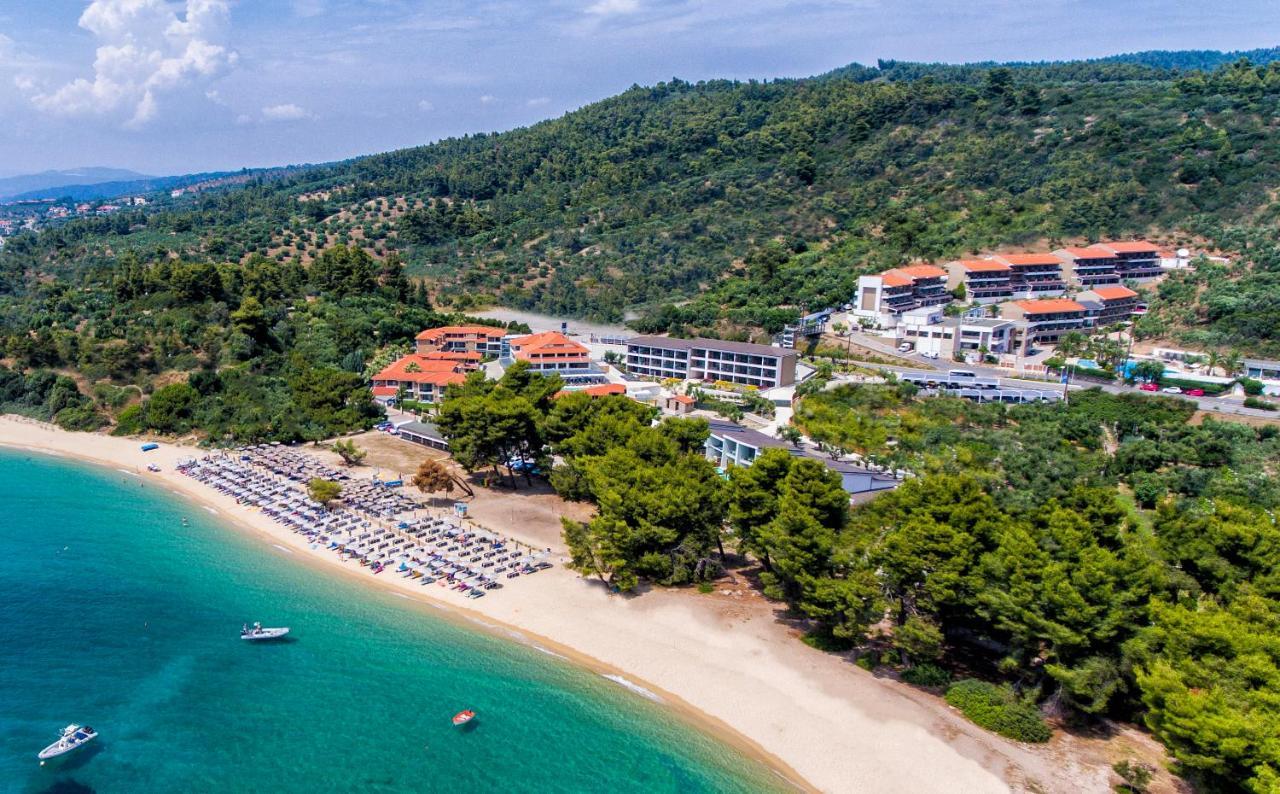 Lagomandra Hotel And Spa Exterior photo