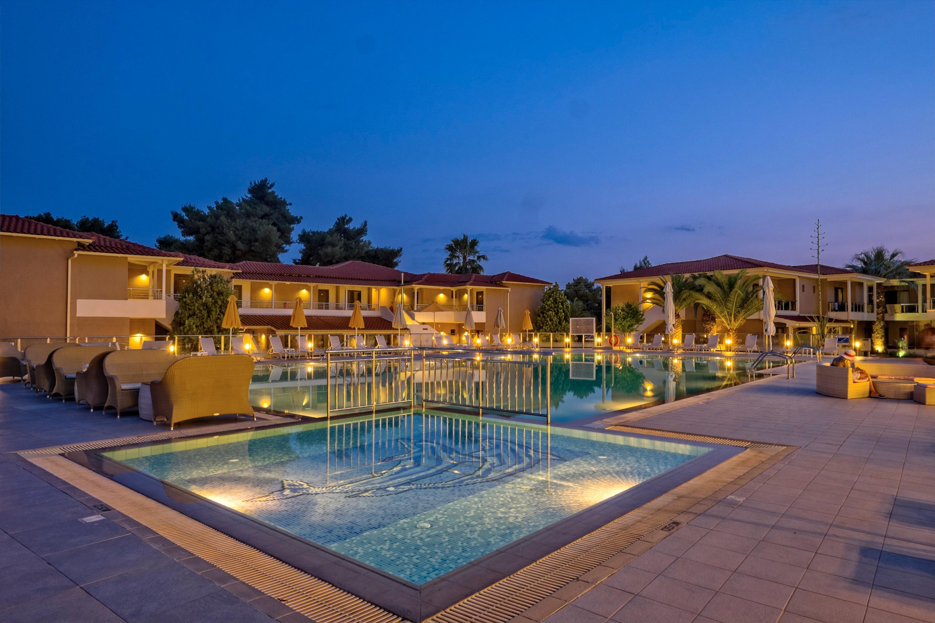 Lagomandra Hotel And Spa Exterior photo