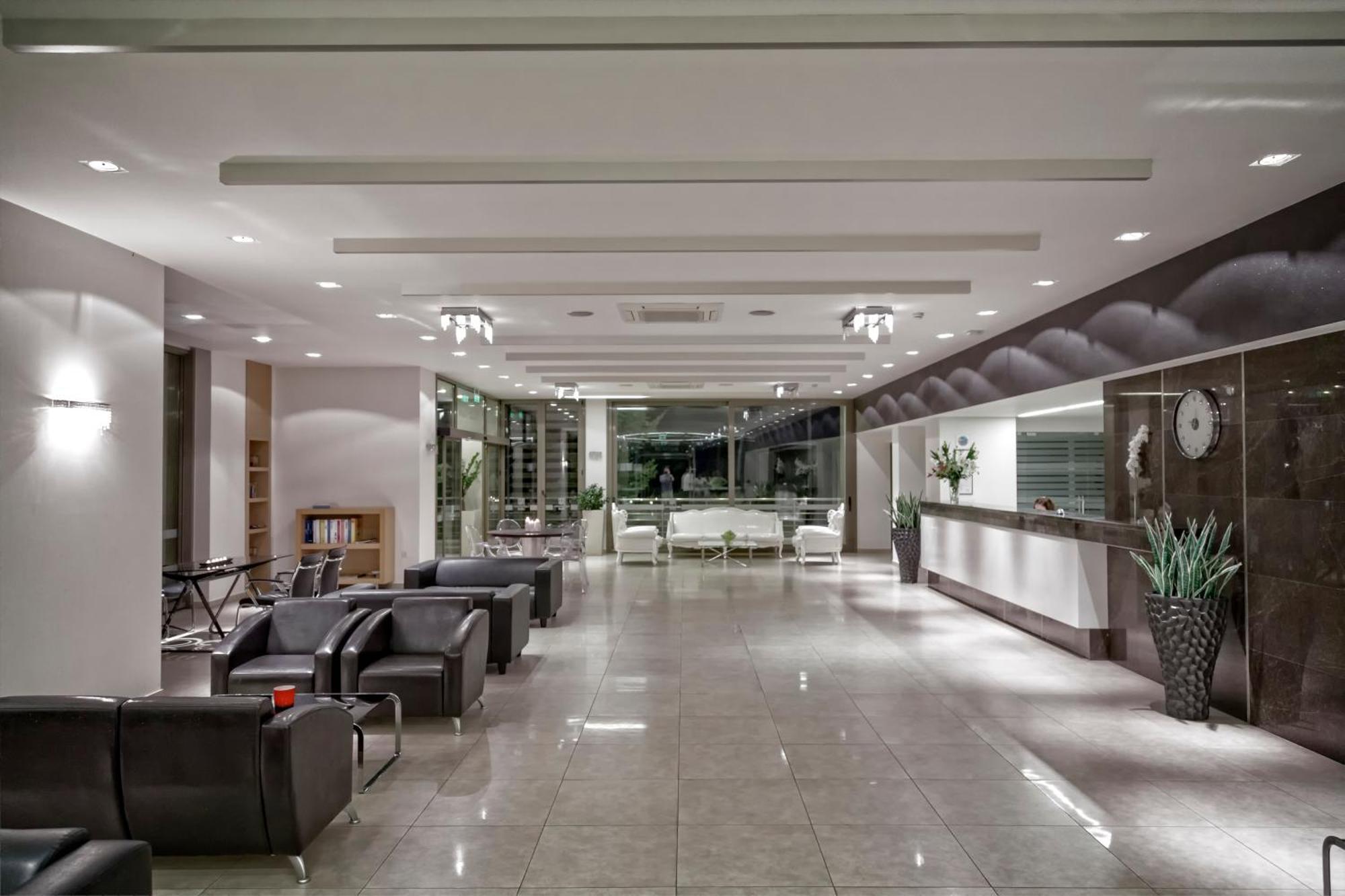 Lagomandra Hotel And Spa Exterior photo